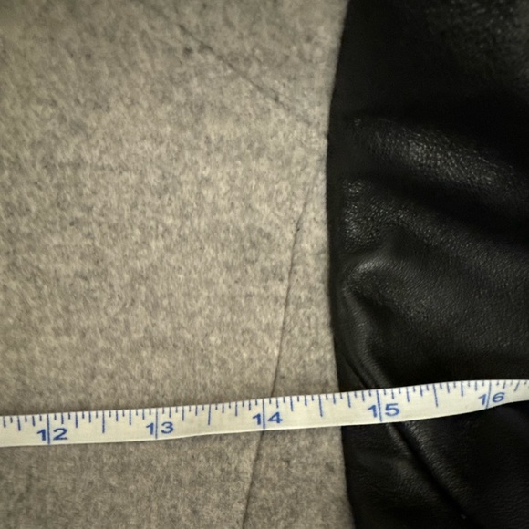 Aritzia Cocoon Coat Leather and Wool - Picture 9 of 9